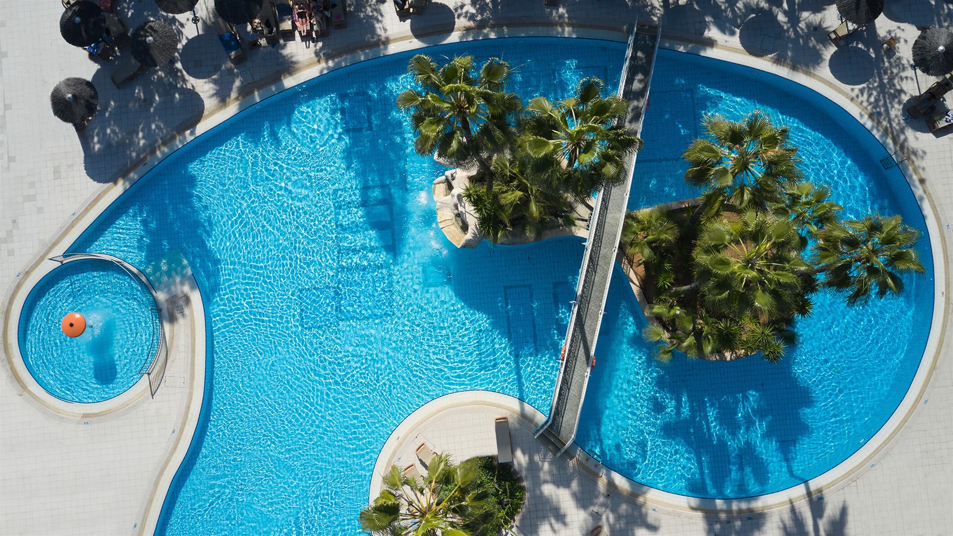 Atlantica Oasis Hotel-Spoljasnji bazen.jpg