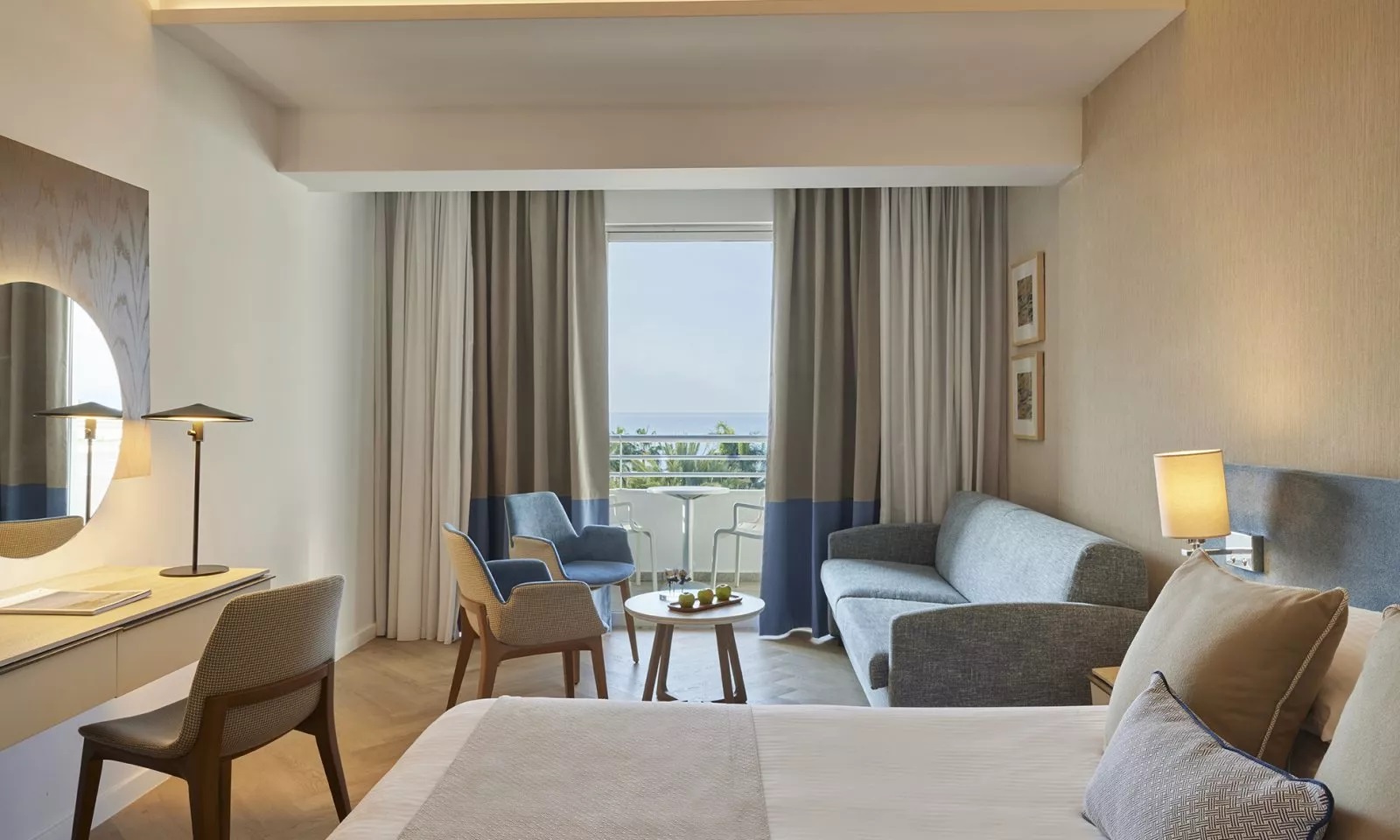 Mediterranean Beach Hotel-Porodicna soba.jpg