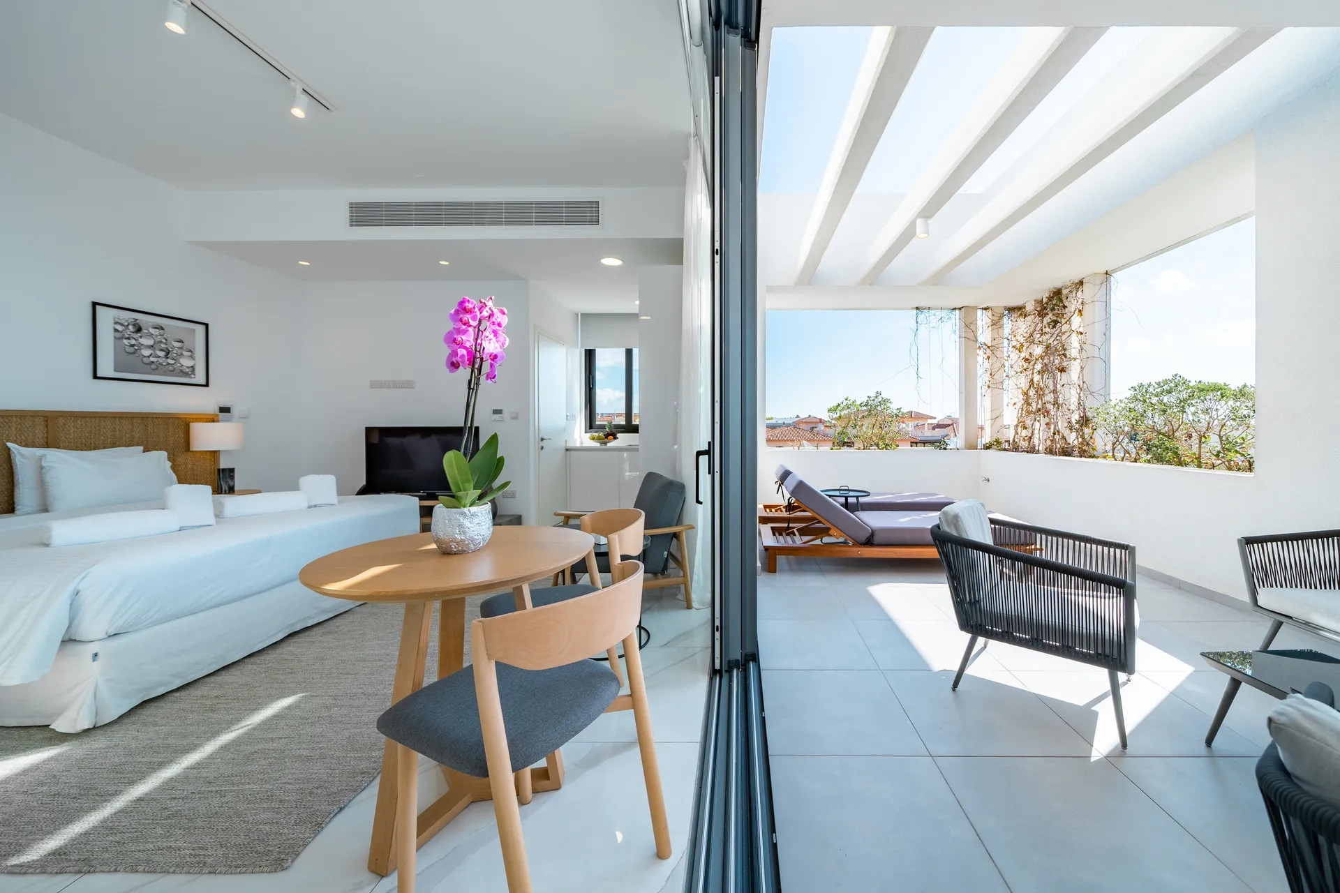 Downtown Park-Executive studio.jpg