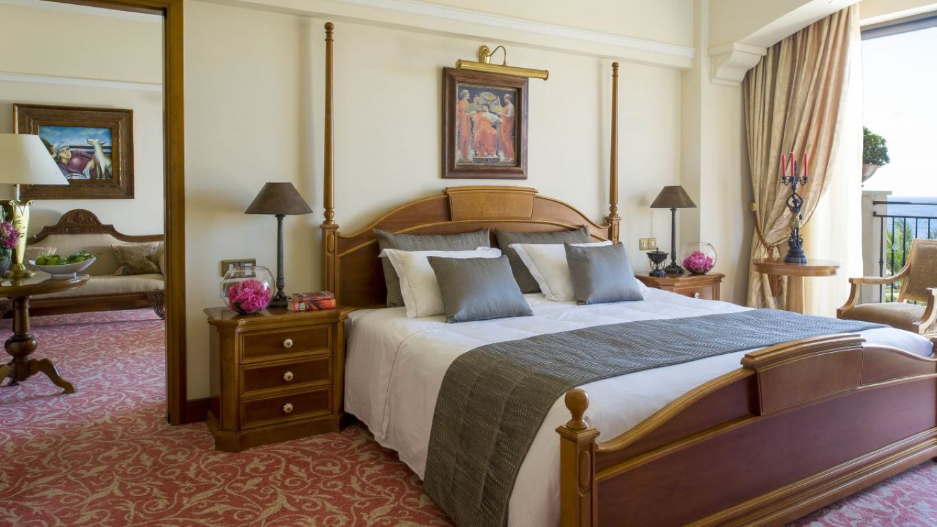 Elysium Hotel-Queen Verinikis suite.jpg