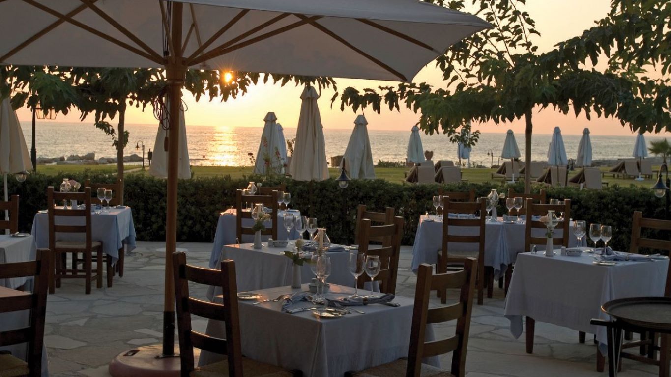 Elysium Hotel-Restoran na plazi.jpg