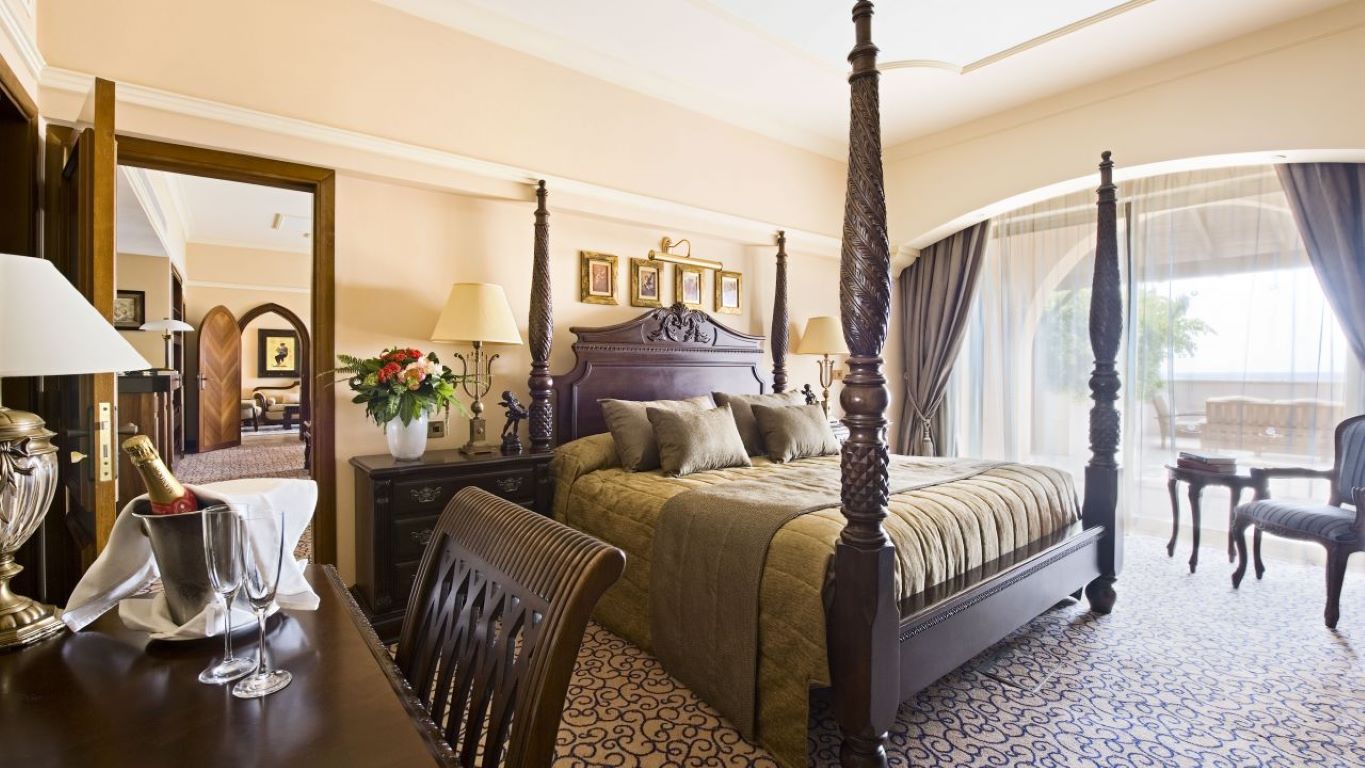 Elysium Hotel-Royal suite.jpg