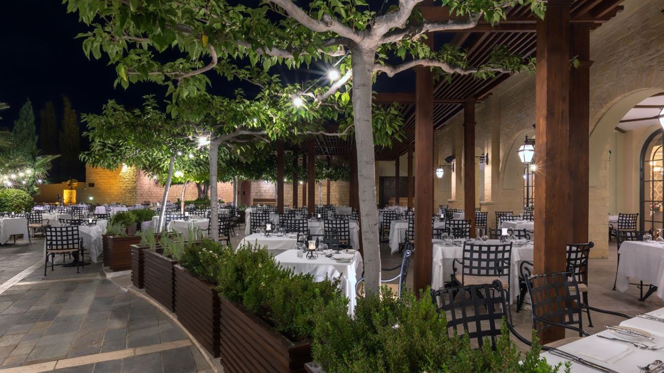 Elysium Hotel-Terasa restorana.jpg