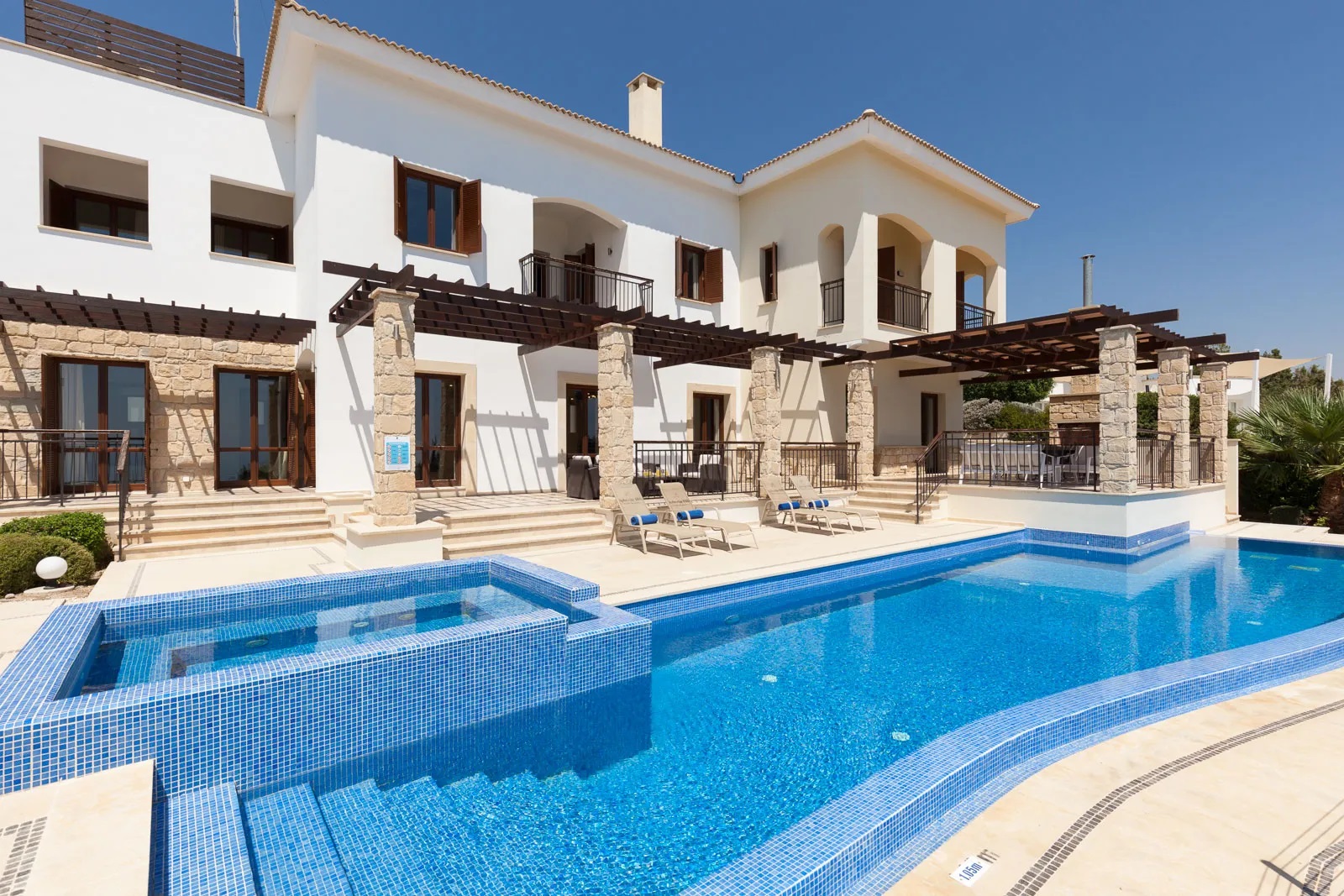 Aphrodite Hills Holiday Residences Elite Villas-Petosobna Elite superior vila.jpg