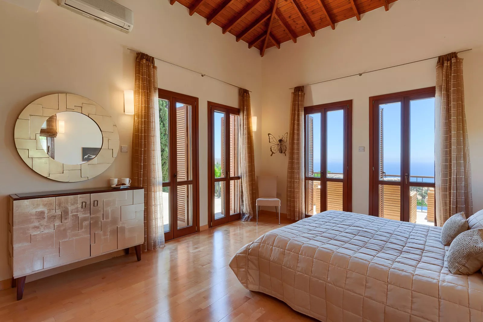 Aphrodite Hills Holiday Residences Elite Villas-Trosobna Elite superior vila spavaca soba.jpg