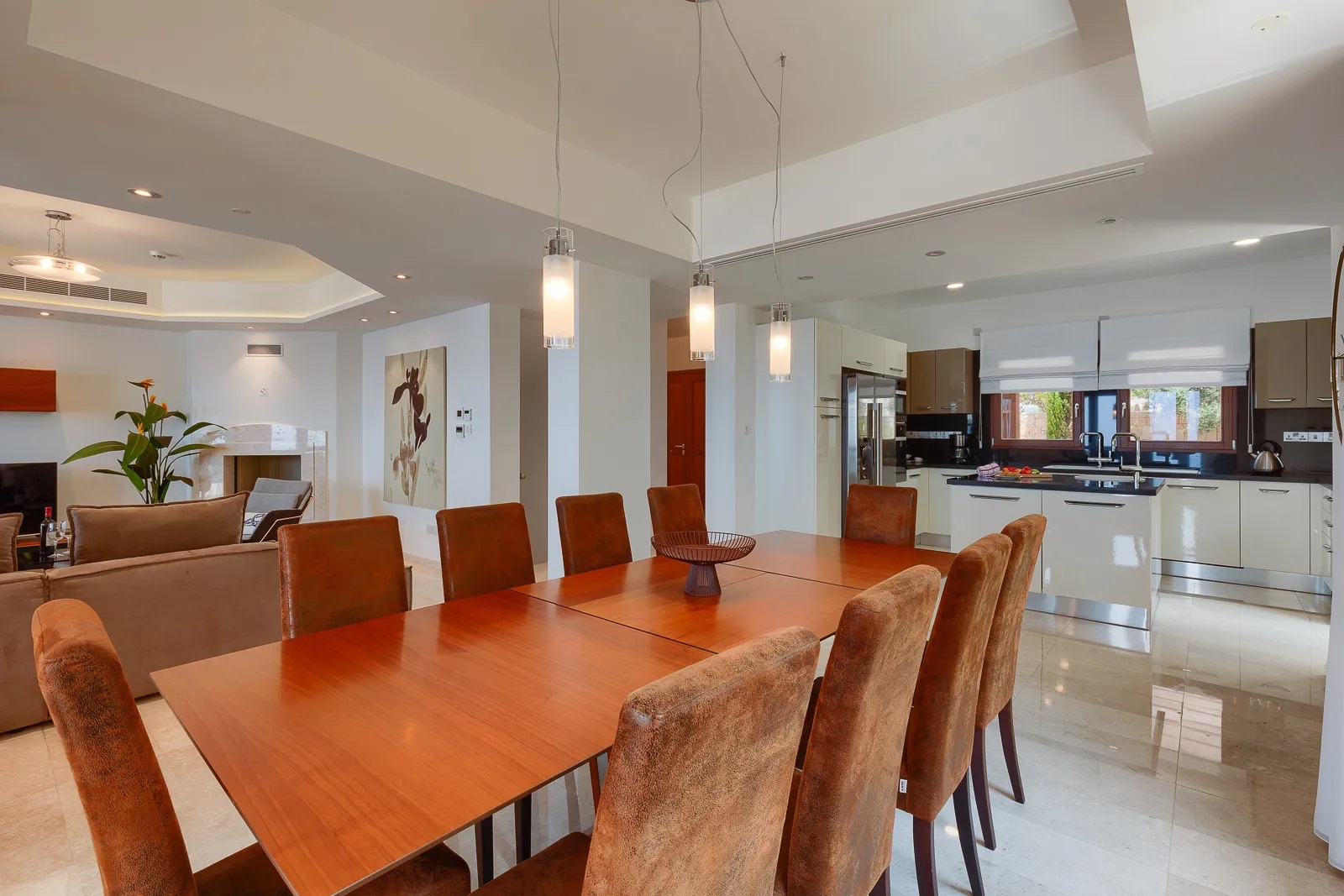 The Mythos Collection Villas-Petosobna vila trpezarija.jpg