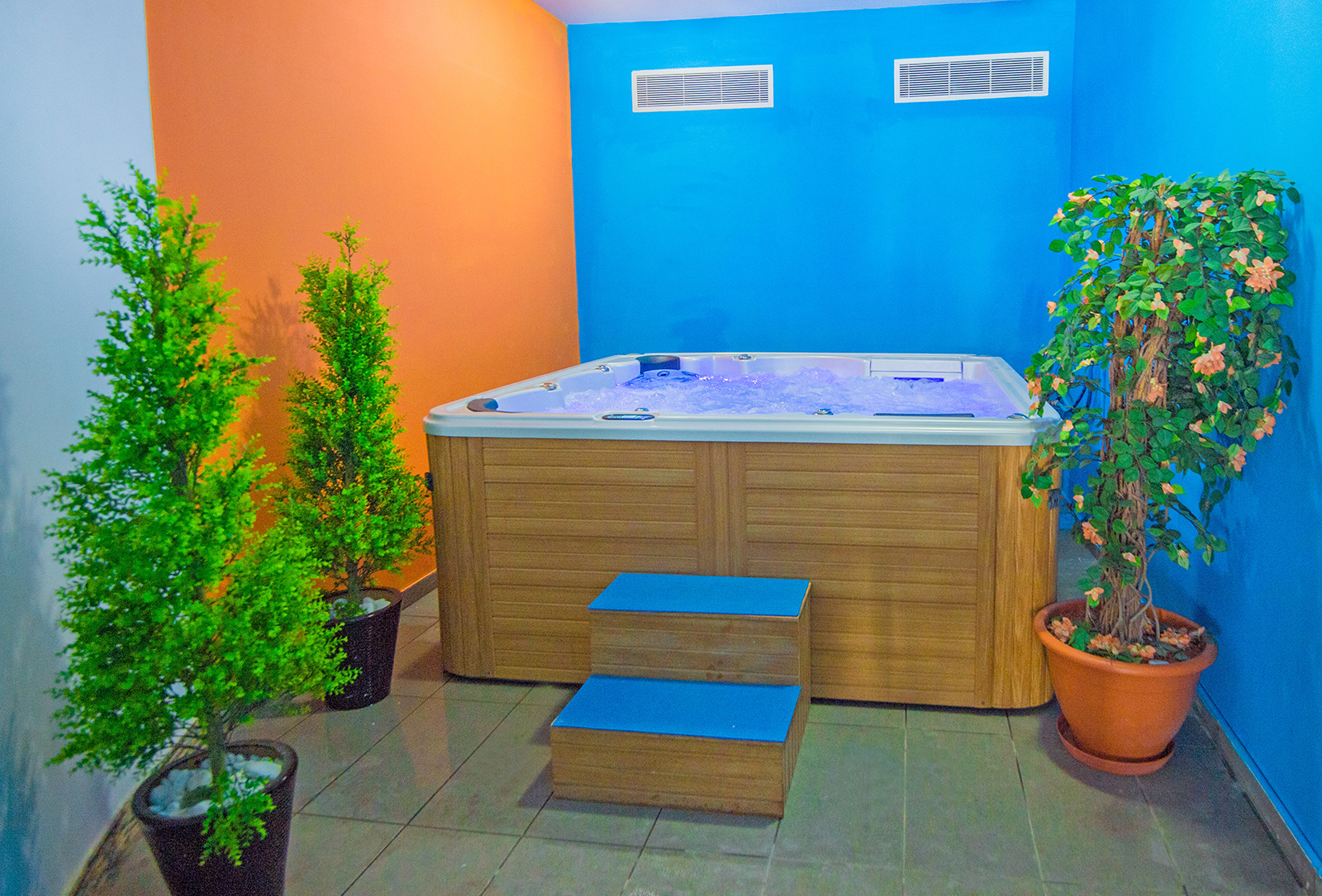 New Famagusta Hotel-Djakuzi.jpg