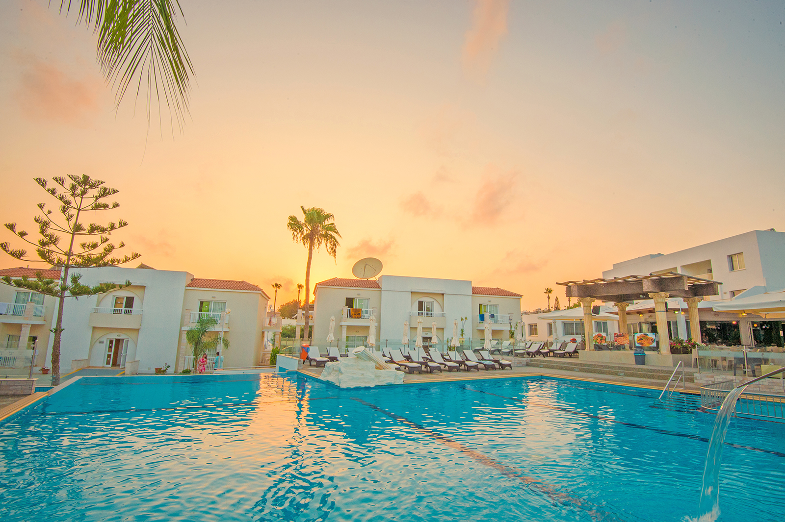 New Famagusta Hotel-Kompleks hotela.jpg