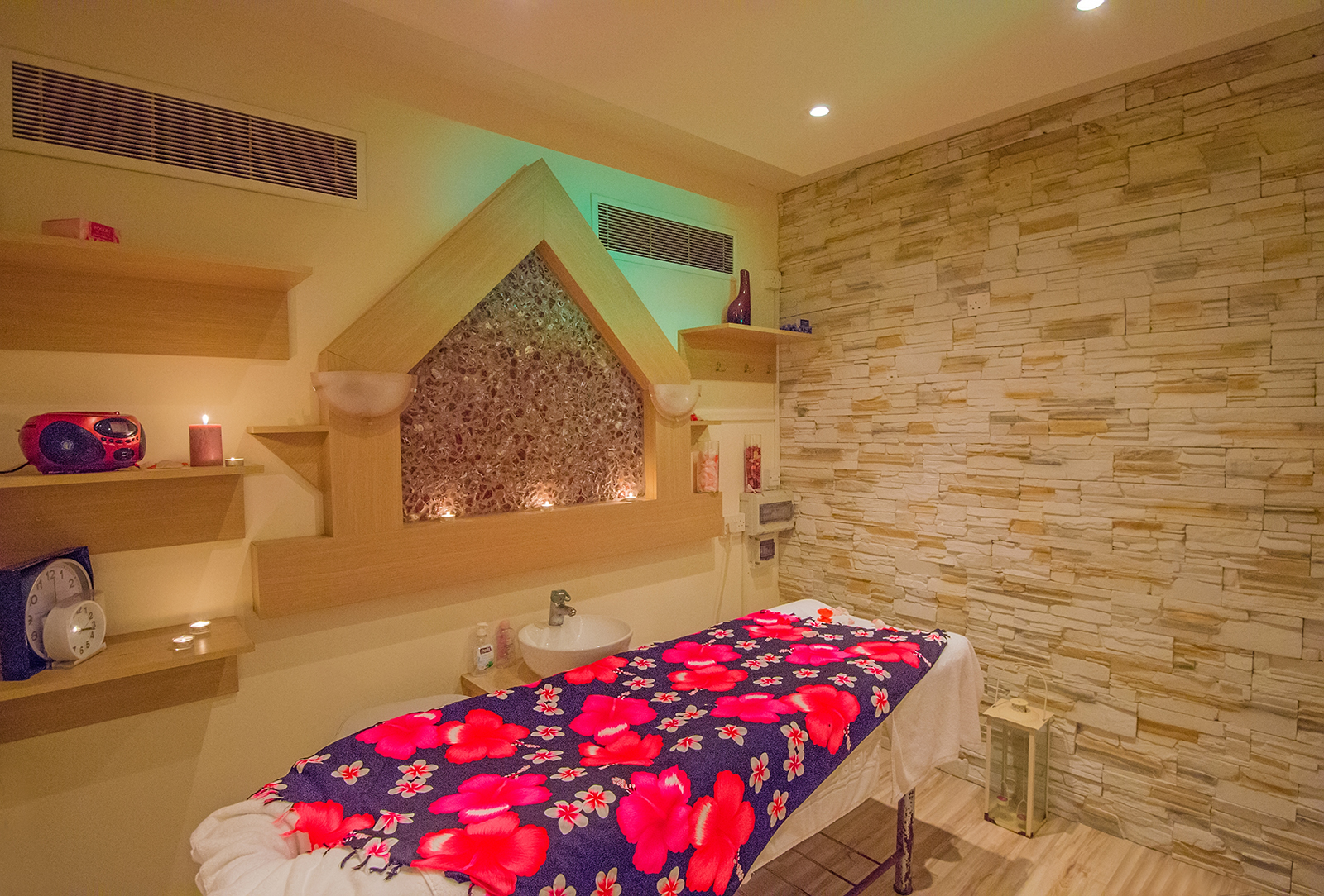 New Famagusta Hotel-Masaza.jpg