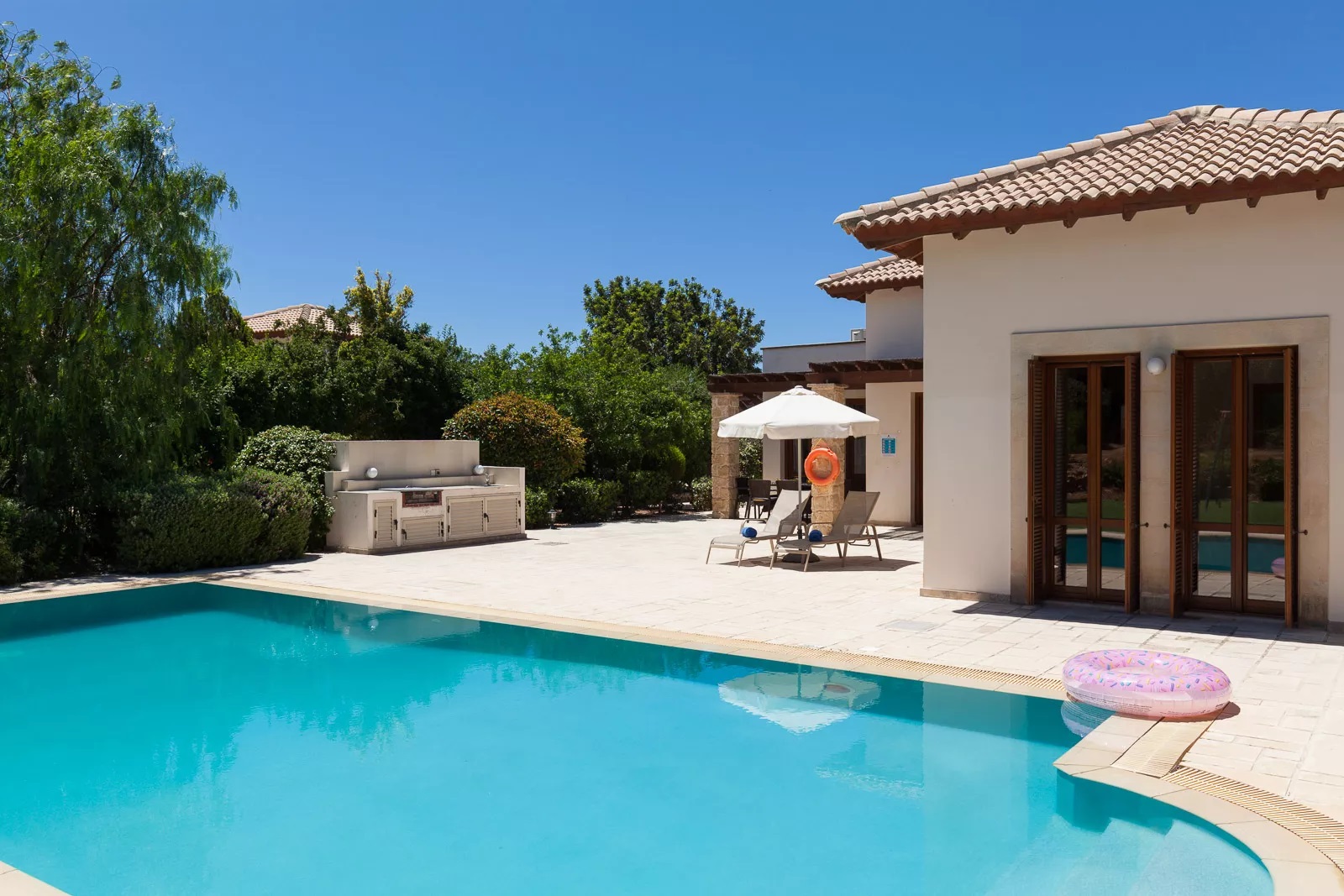 Superior Villas-Trosobna vila bazen.jpg