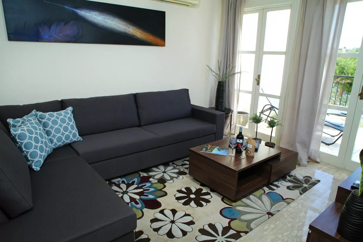 Junior VIllas-Dvosobna vila zajednicki bazen dnevna soba.jpg