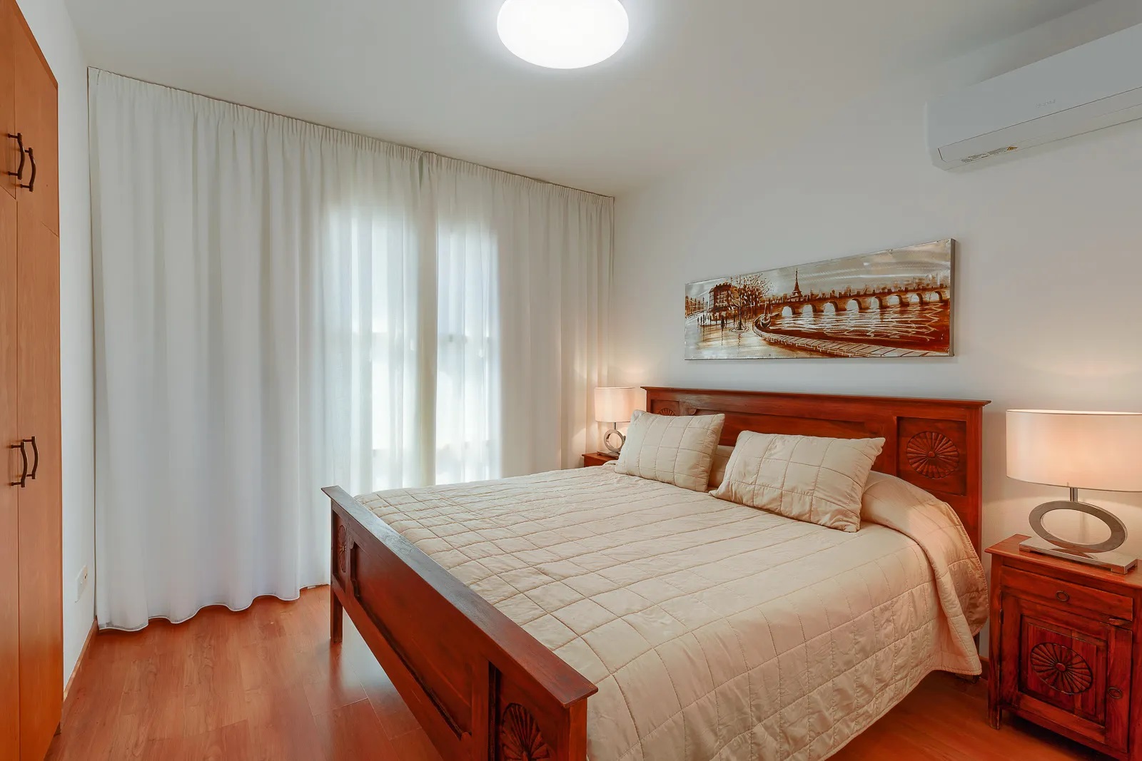 Junior Villas-Trosobna vila zajednicki bazen spavaca soba.jpg