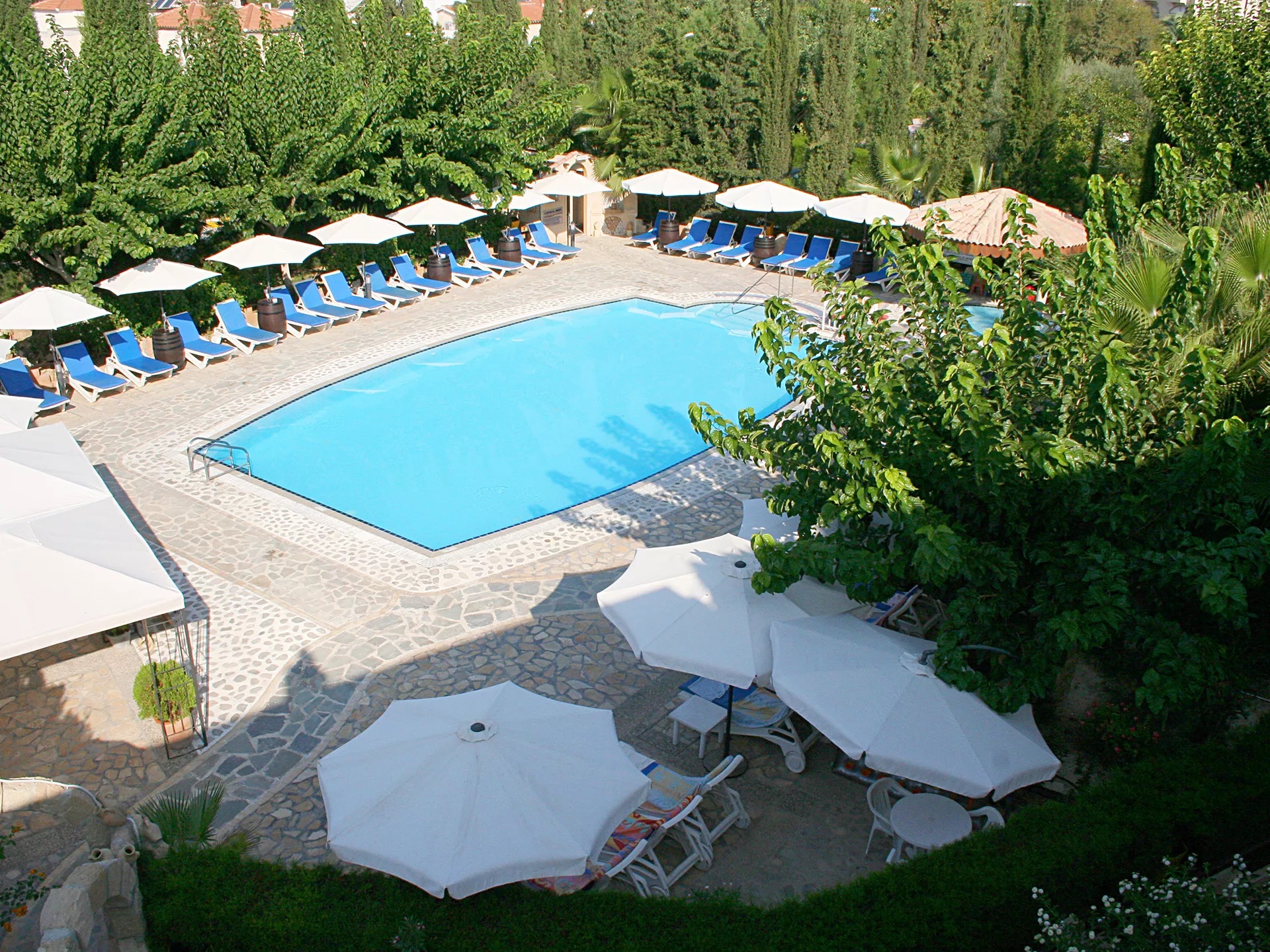 Apollonia Holiday Apartments-Bazen.jpg