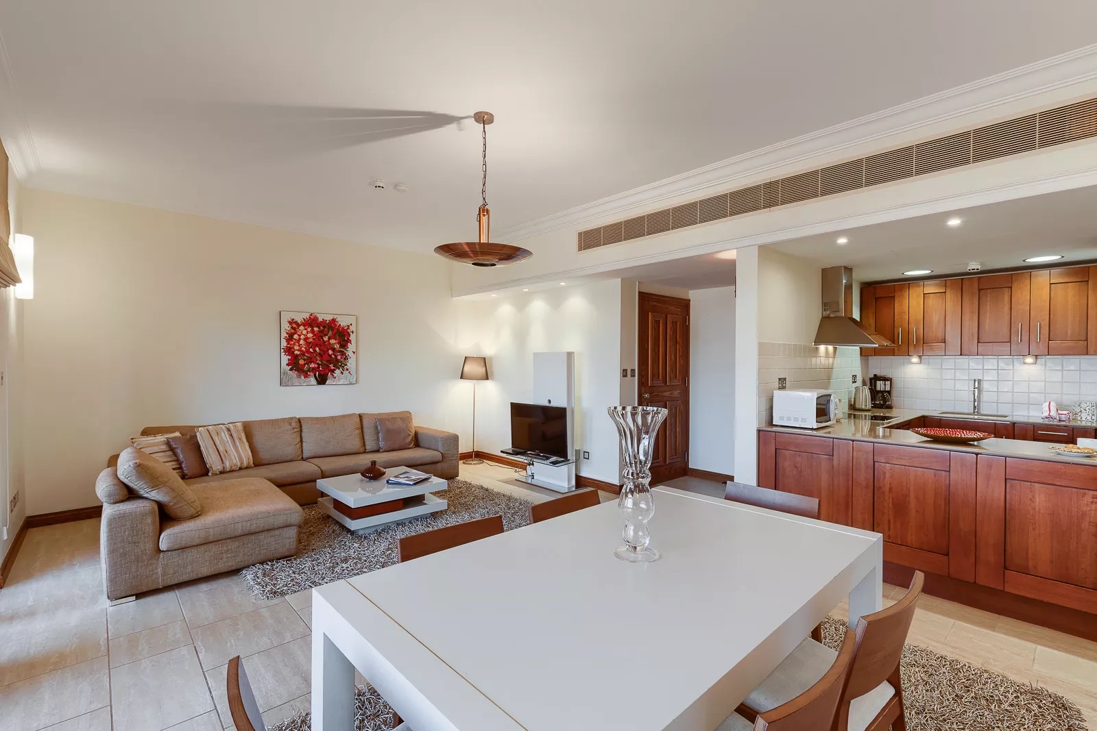 Aphrodite Hills Apartments-Dvosoban apartman trpezarija i kuhinja.jpg