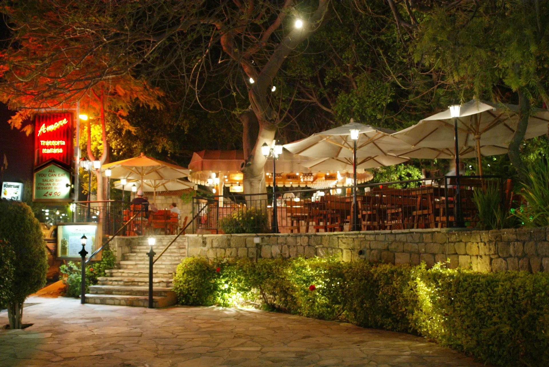 Dionysos Central Hotel Paphos-Italijanski restoran.jpg