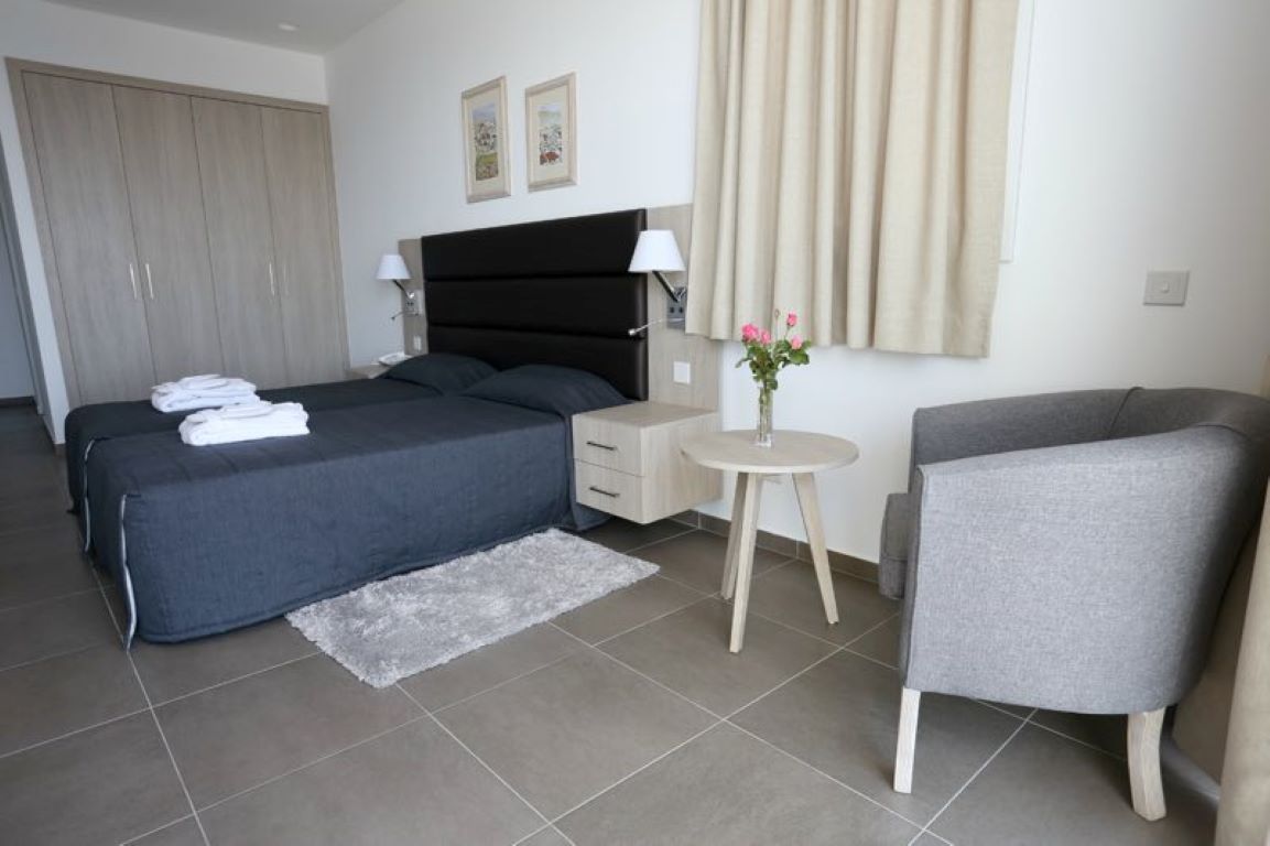 Dionysos Central Hotel Paphos-Standardna soba.jpg