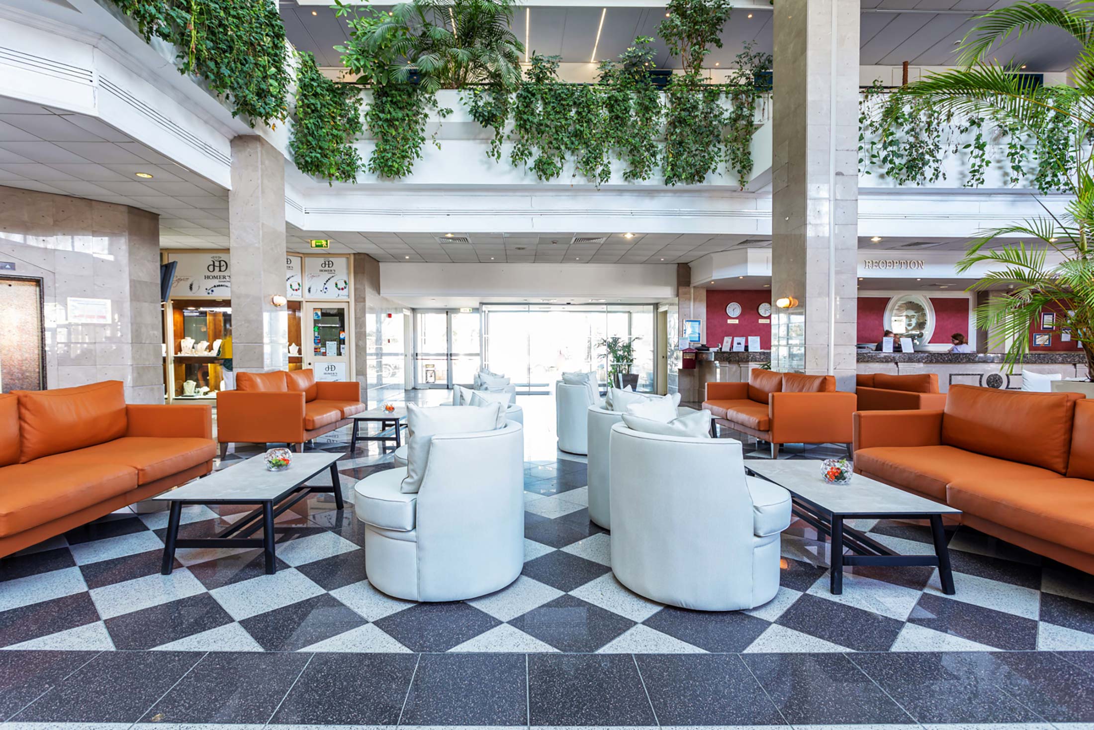 Louis Phaethon Beach-Lobby i recepcija.jpg