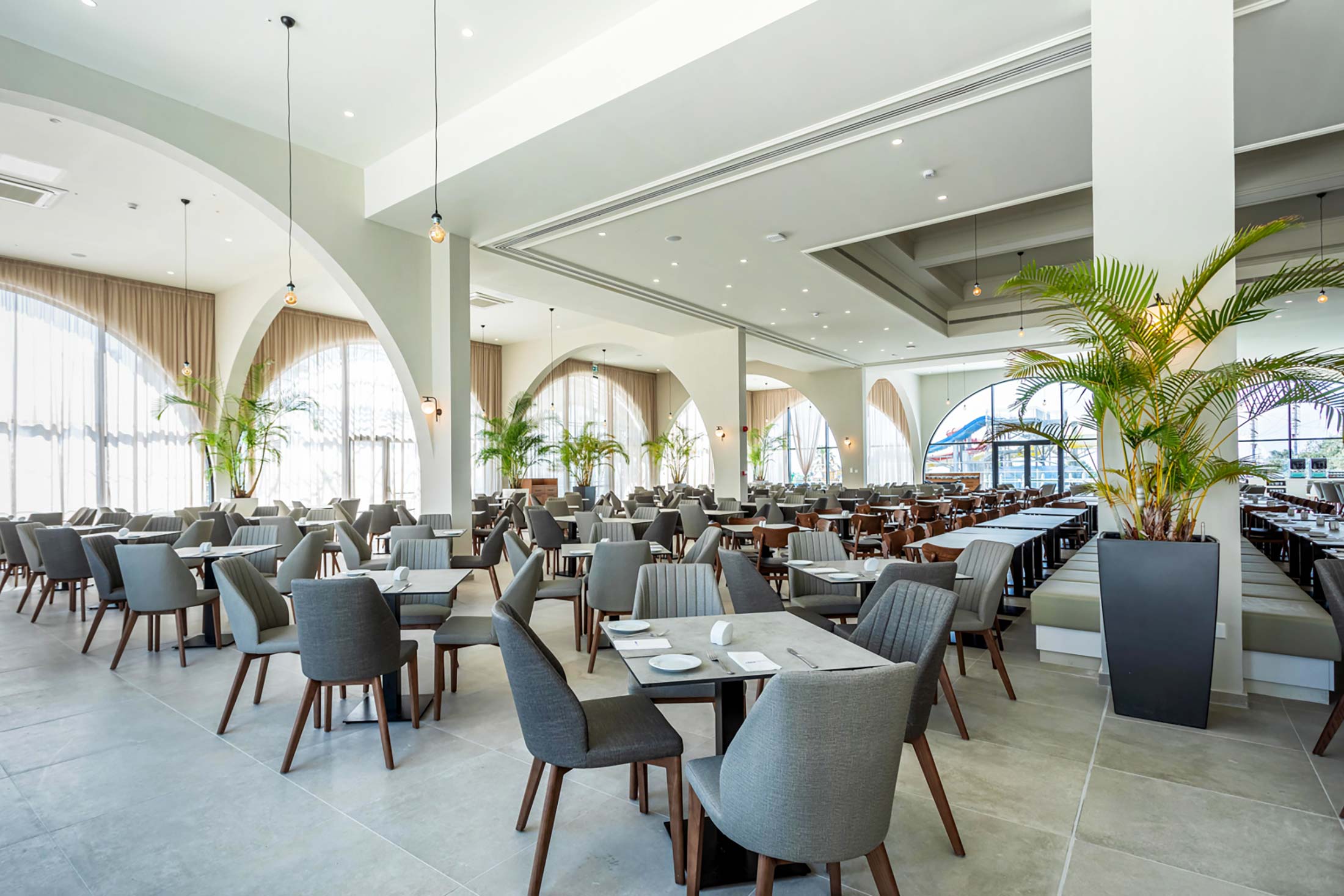 Louis Phaethon Beach-Restoran.jpg