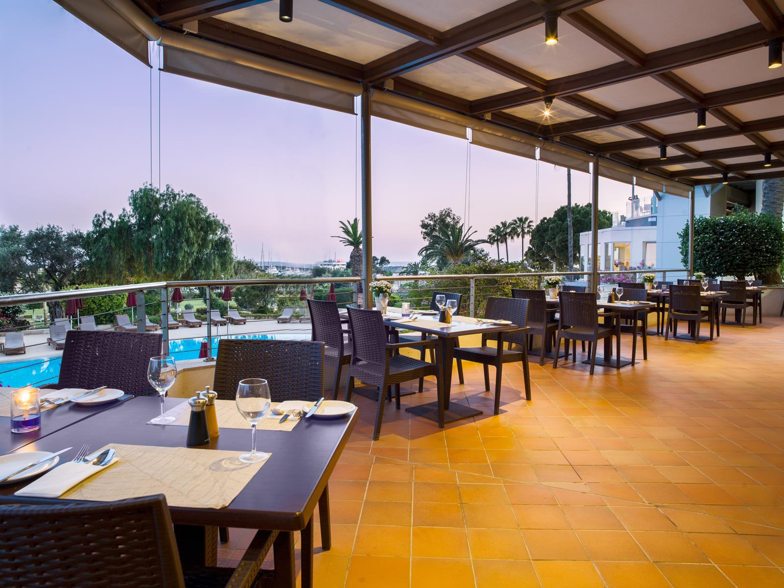The Tower at St Raphael Resort-Terasa restorana.jpg