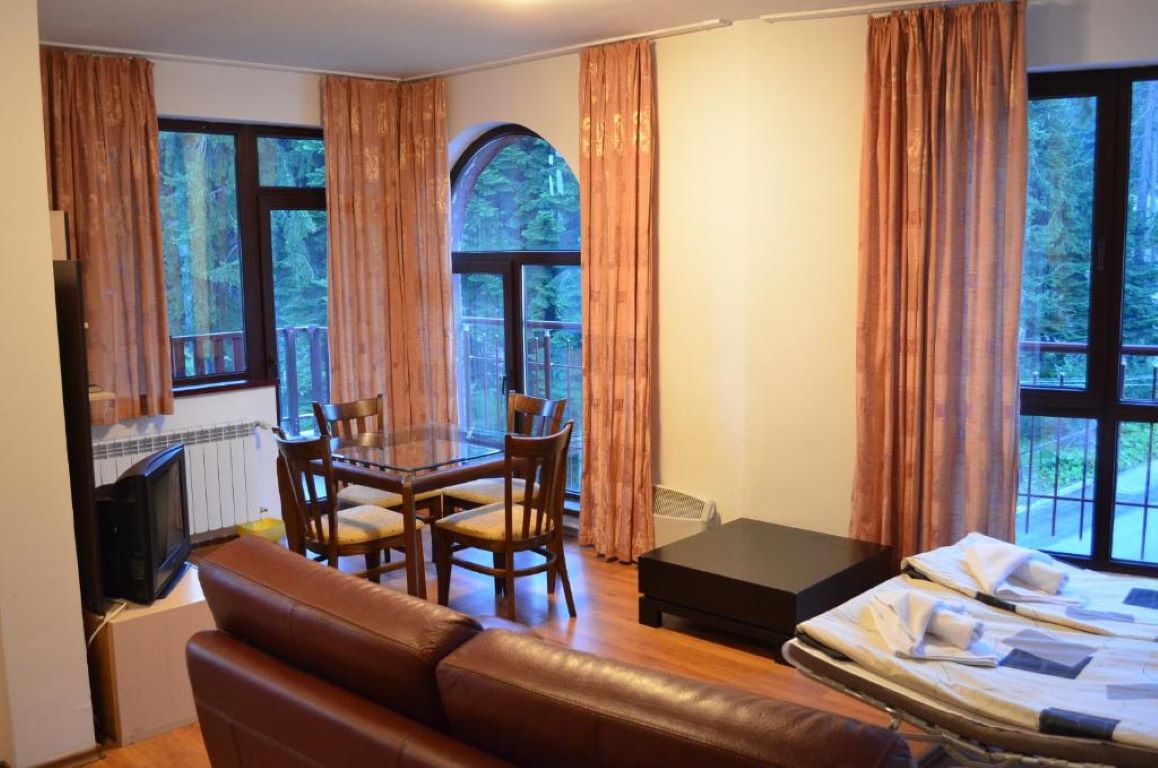 Flora Persay Apartments-Jednosoban apartman dnevna soba.jpg