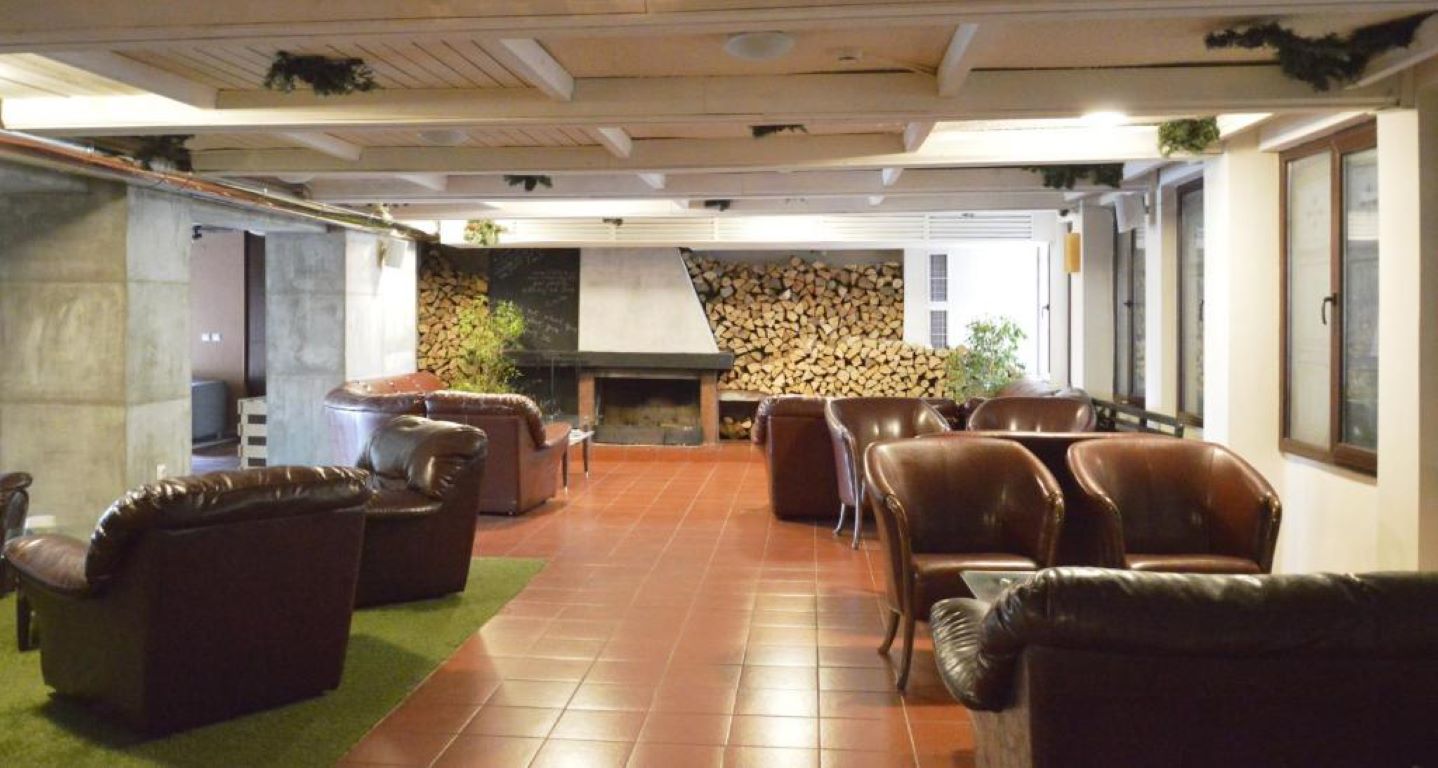 Flora Persay Apartments-Lobby.jpg