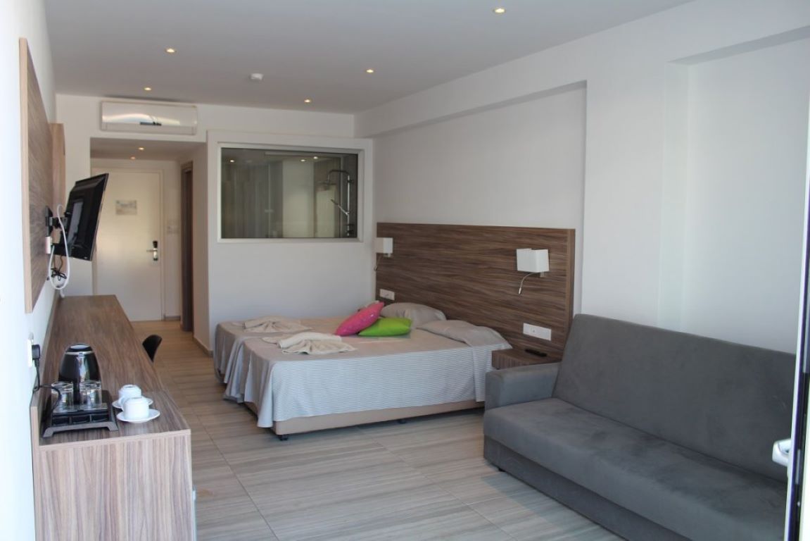 Fedrania Gardens Hotel-Superior soba.jpg