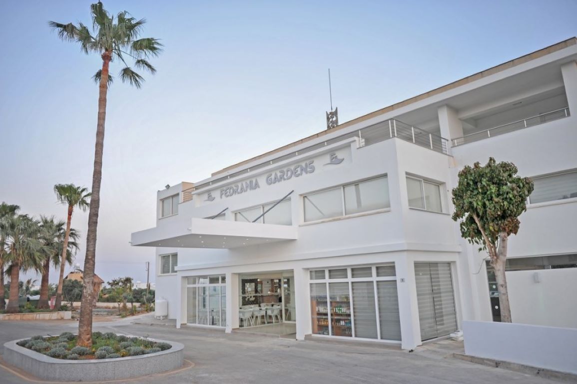 Fedrania Gardens Hotel-Ulaz u hotel.jpg
