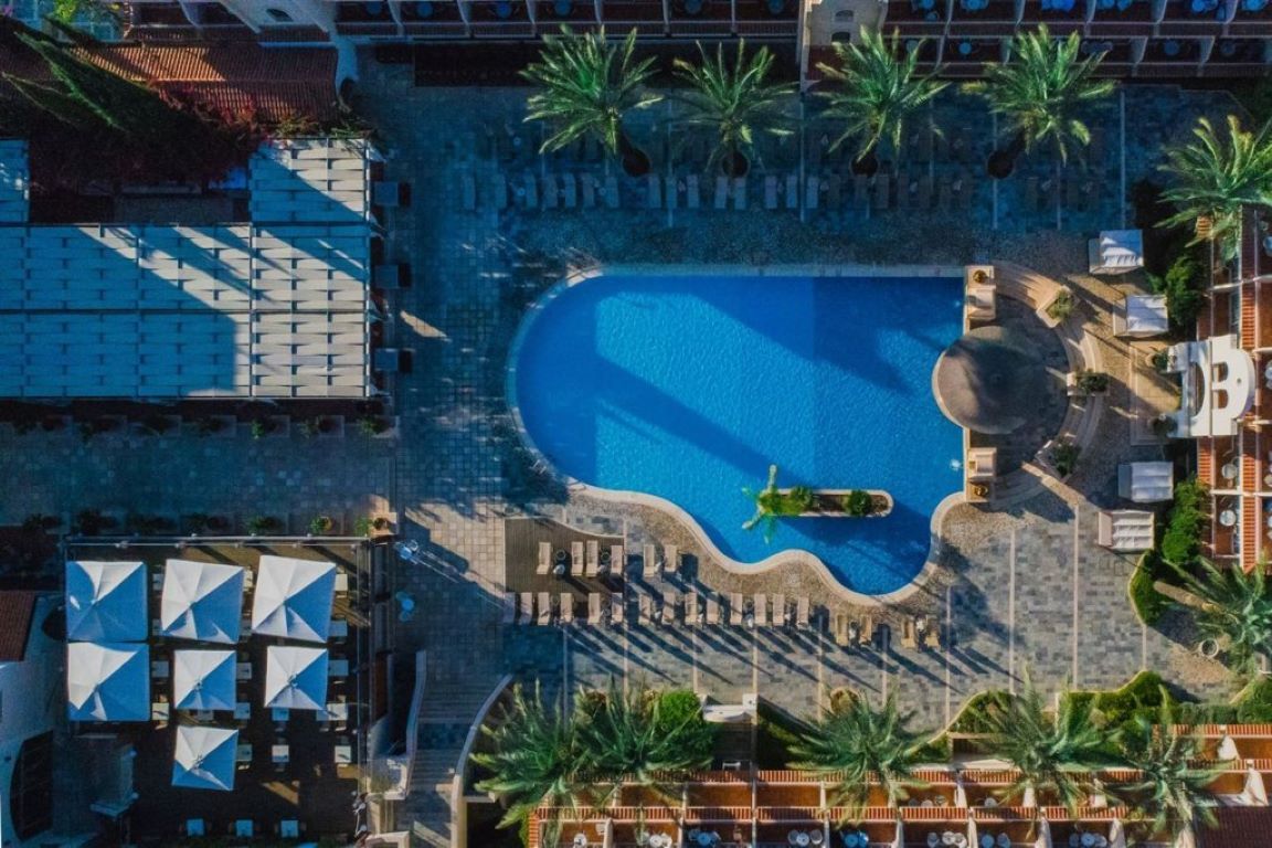 Napa Plaza Hotel-Bazen.jpg