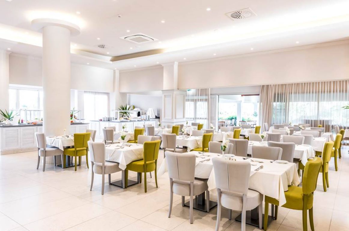 Nissiana Hotel & Bungalows-Restoran.jpg