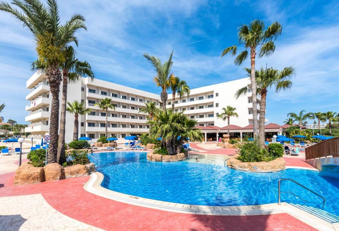 Nissiana Hotel & Bungalows-Spoljasnji izgled.jpg