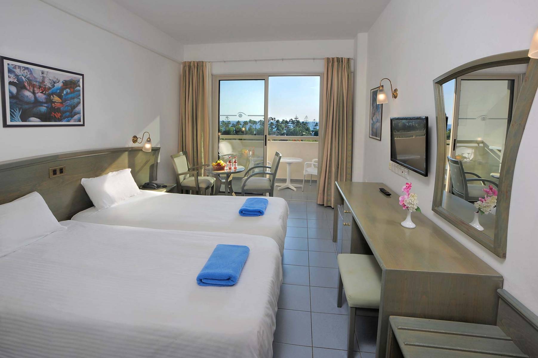Nissiana Hotel & Bungalows-Standardna soba.jpg