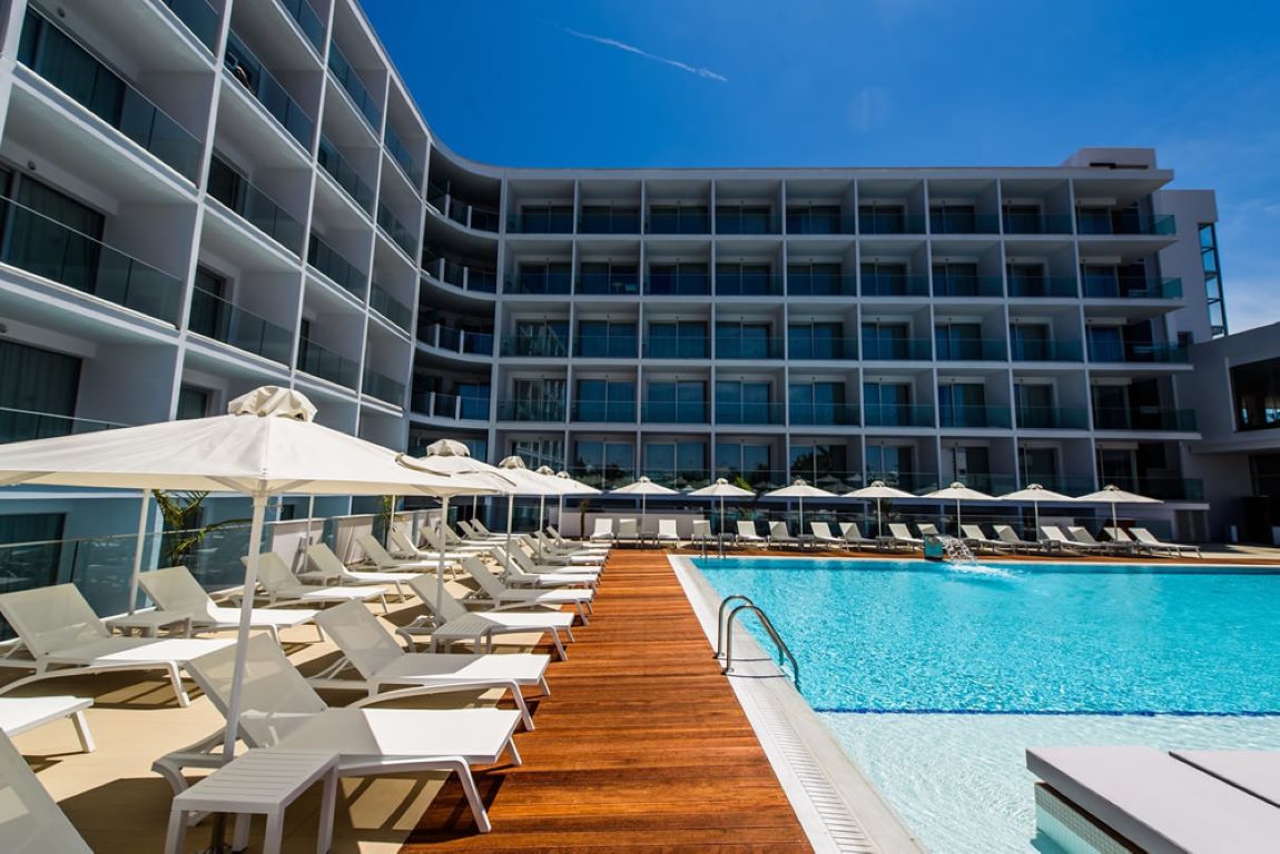 Eleana Hotel-Hotel spolja.jpg