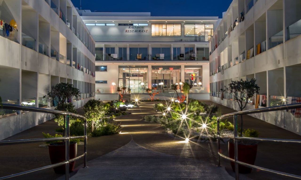 Nicholas Color Hotel-Basta hotela.jpg