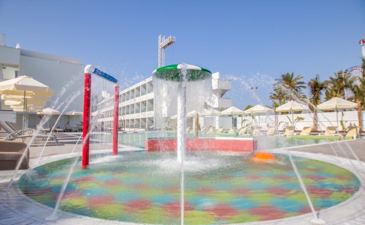 Nicholas Color Hotel-Deciji bazen.jpg