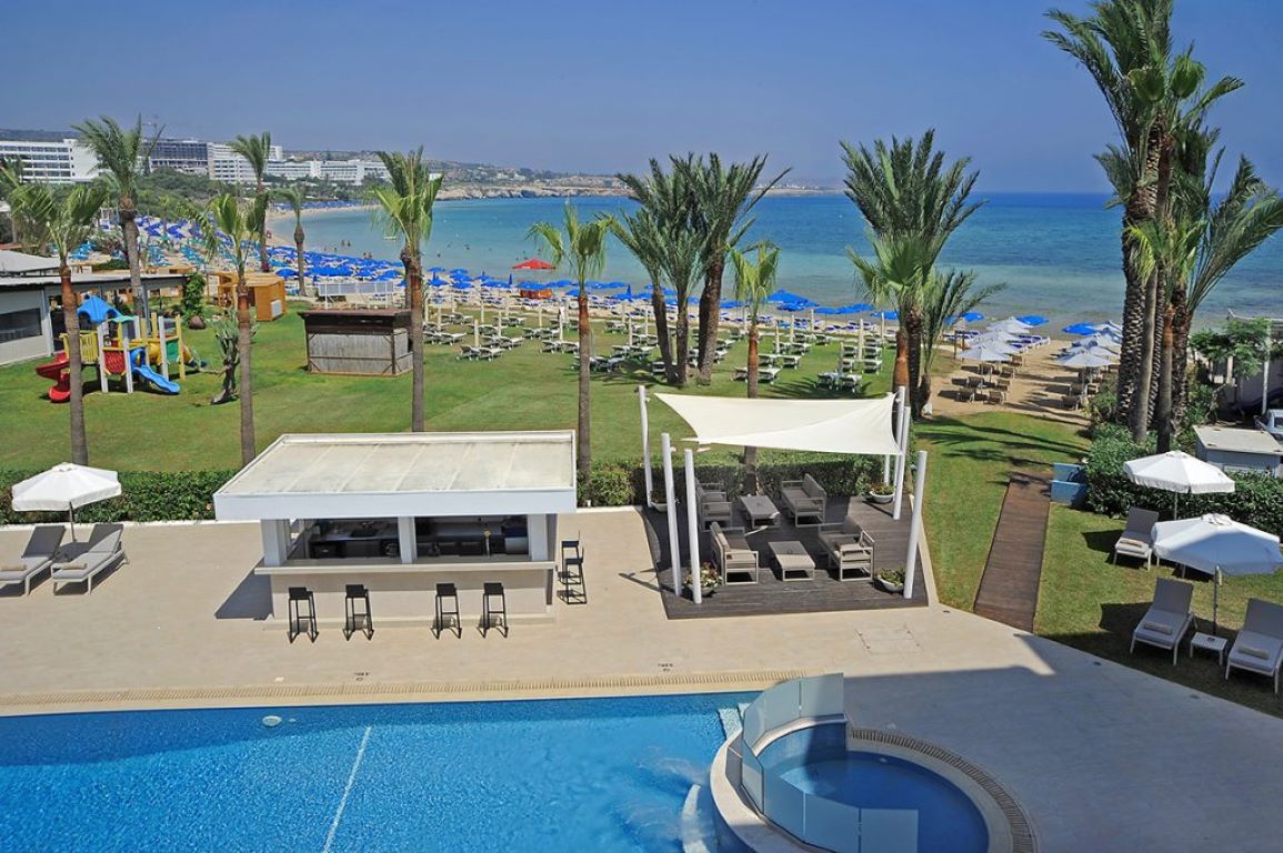Okeanos Beach Boutique Hotel-Put do plaze.jpg