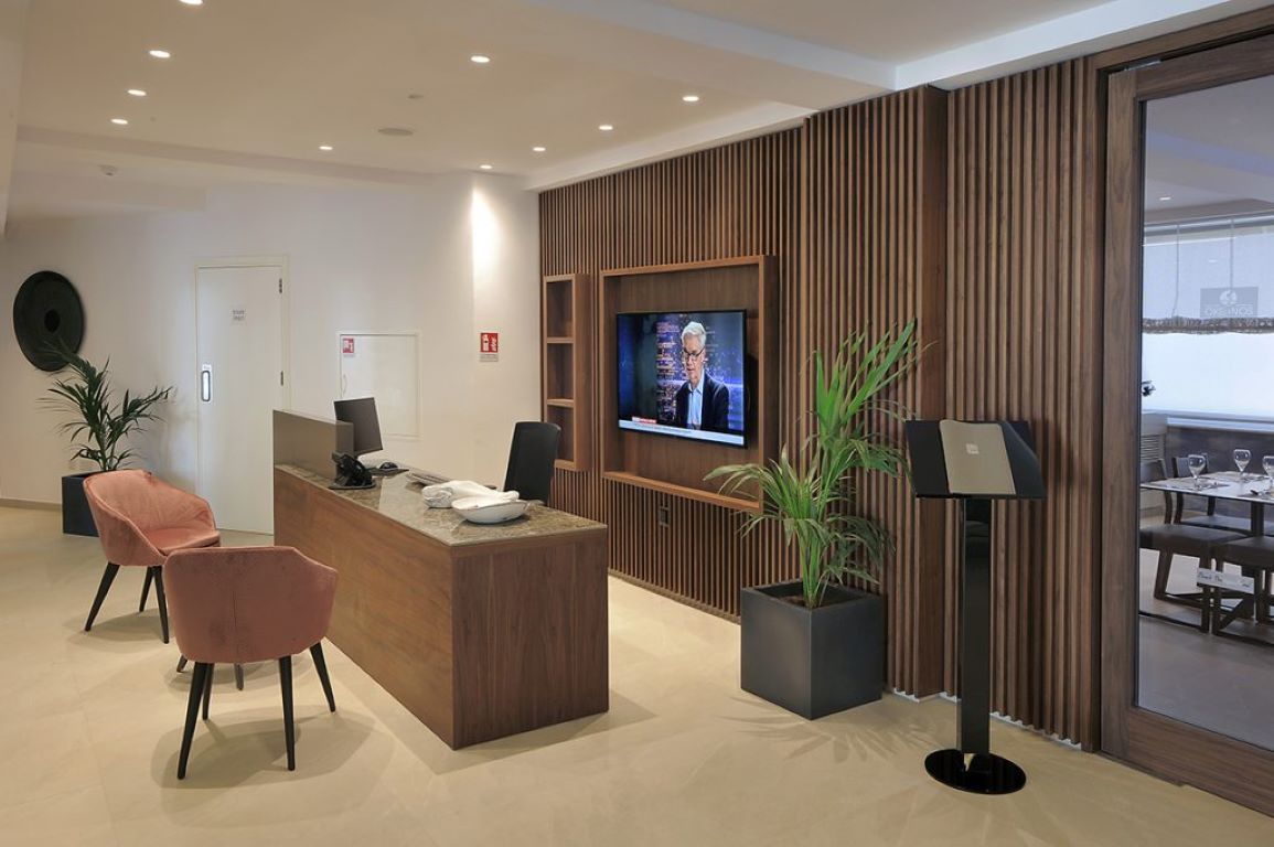 Okeanos Beach Boutique Hotel-Recepcija.jpg