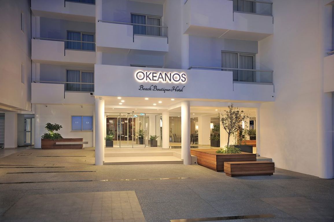 Okeanos Beach Boutique Hotel-Ulaz u hotel.jpg