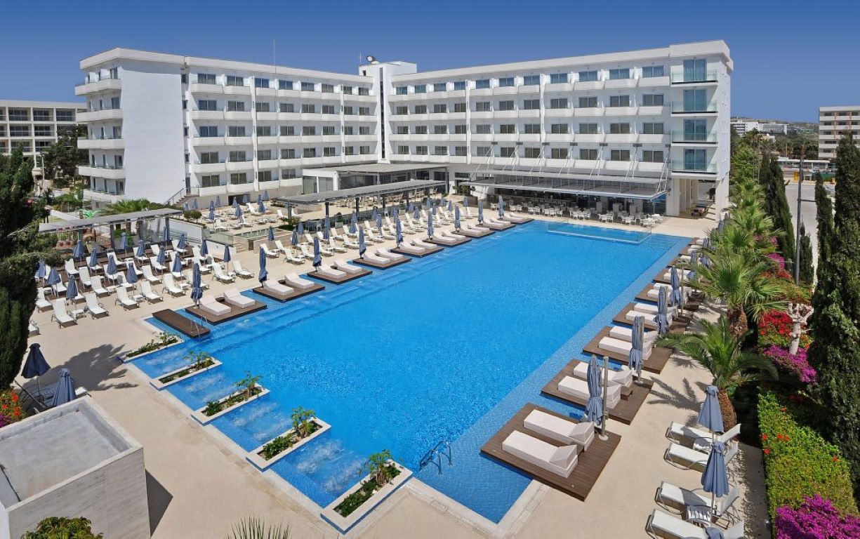 Nestor Hotel-Bazen.jpg
