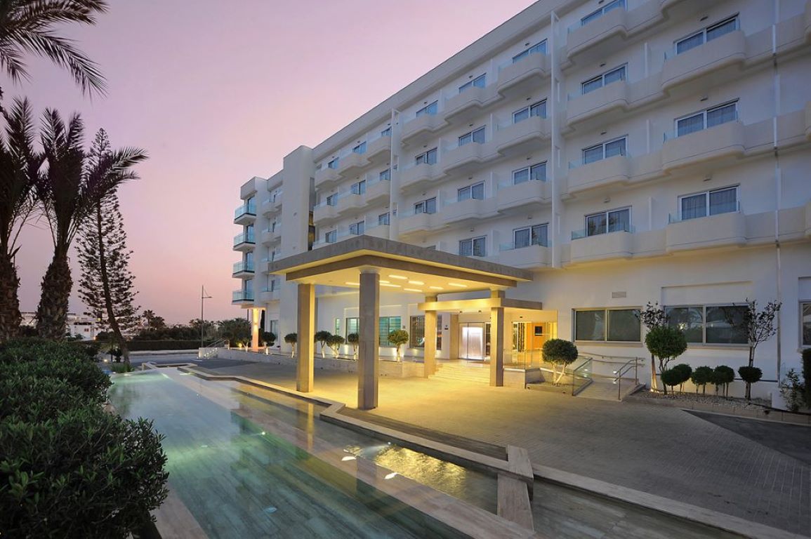 Nestor Hotel-Ulaz u hotel.jpg