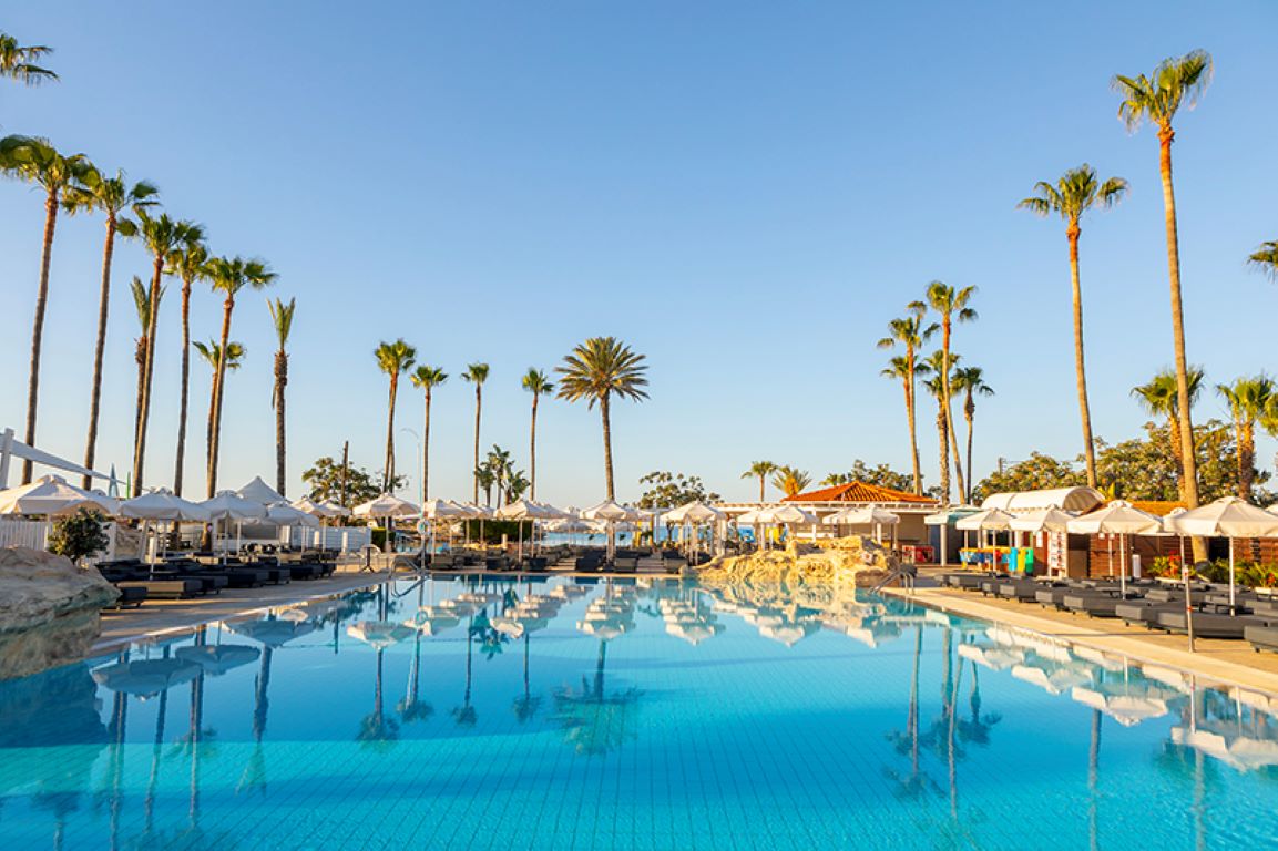 Pavlo Napa Beach Hotel-Glavni bazen.jpg