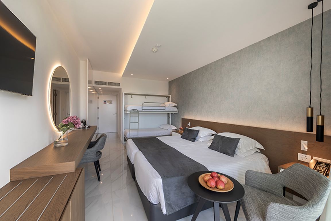 Pavlo Napa Beach Hotel-Porodicna soba.jpg
