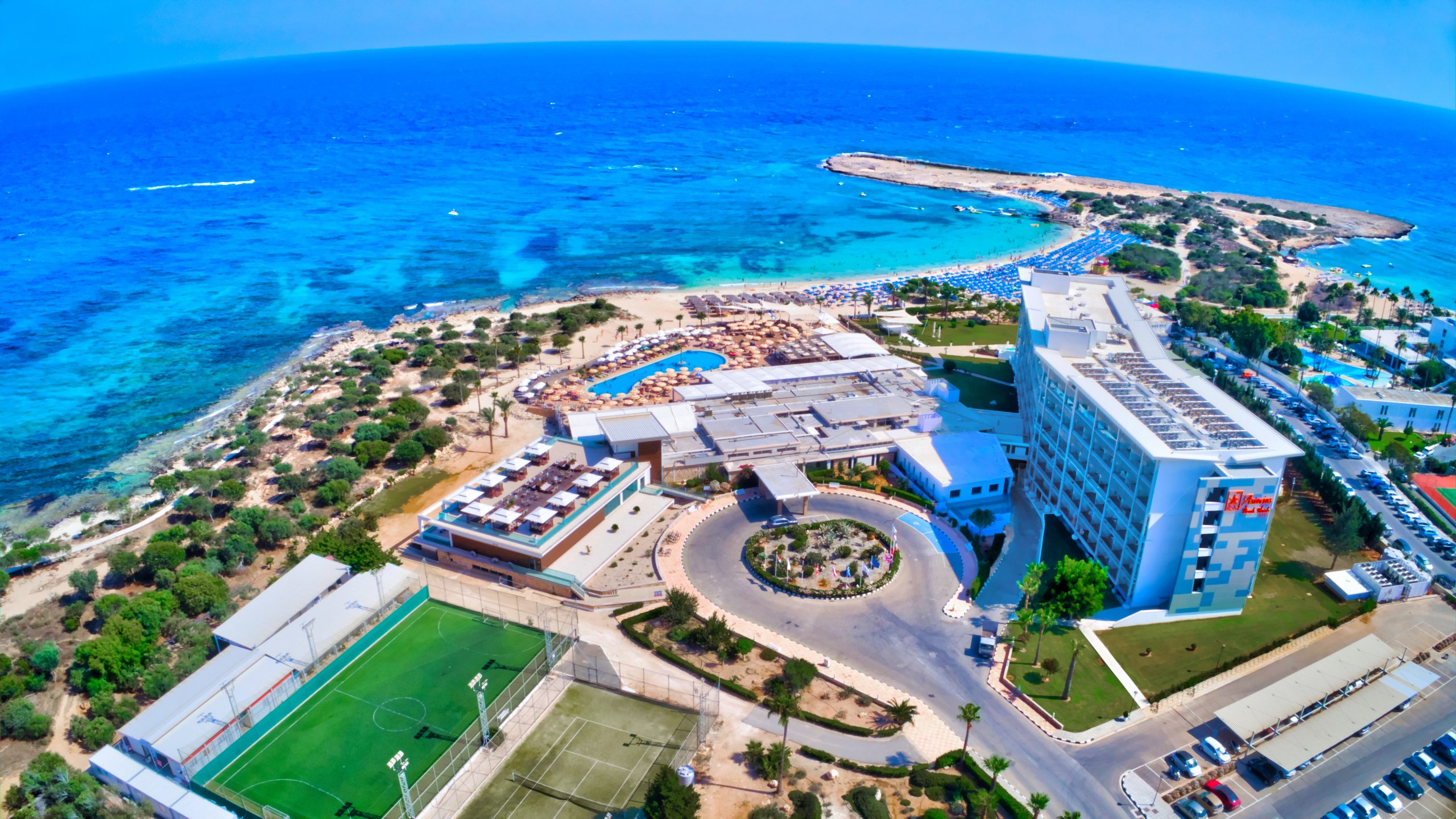 Asterias Beach Hotel-Oblast oko hotela.jpg