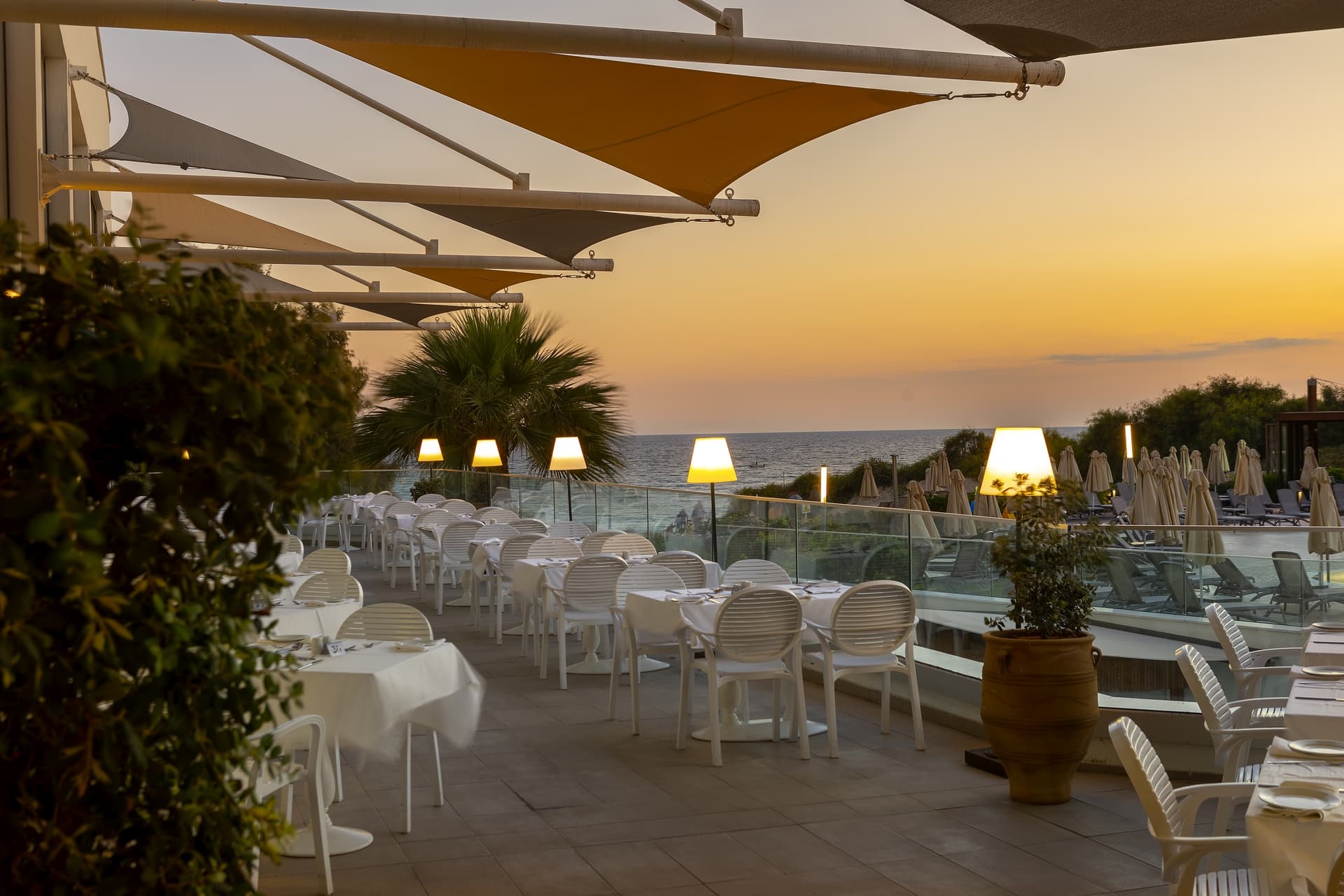 Melissi Beach Hotel & Spa-Terasa glavnog restorana.jpg