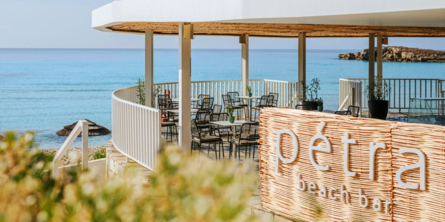Nissi Beach Resort-Snek bar na plazi.jpg