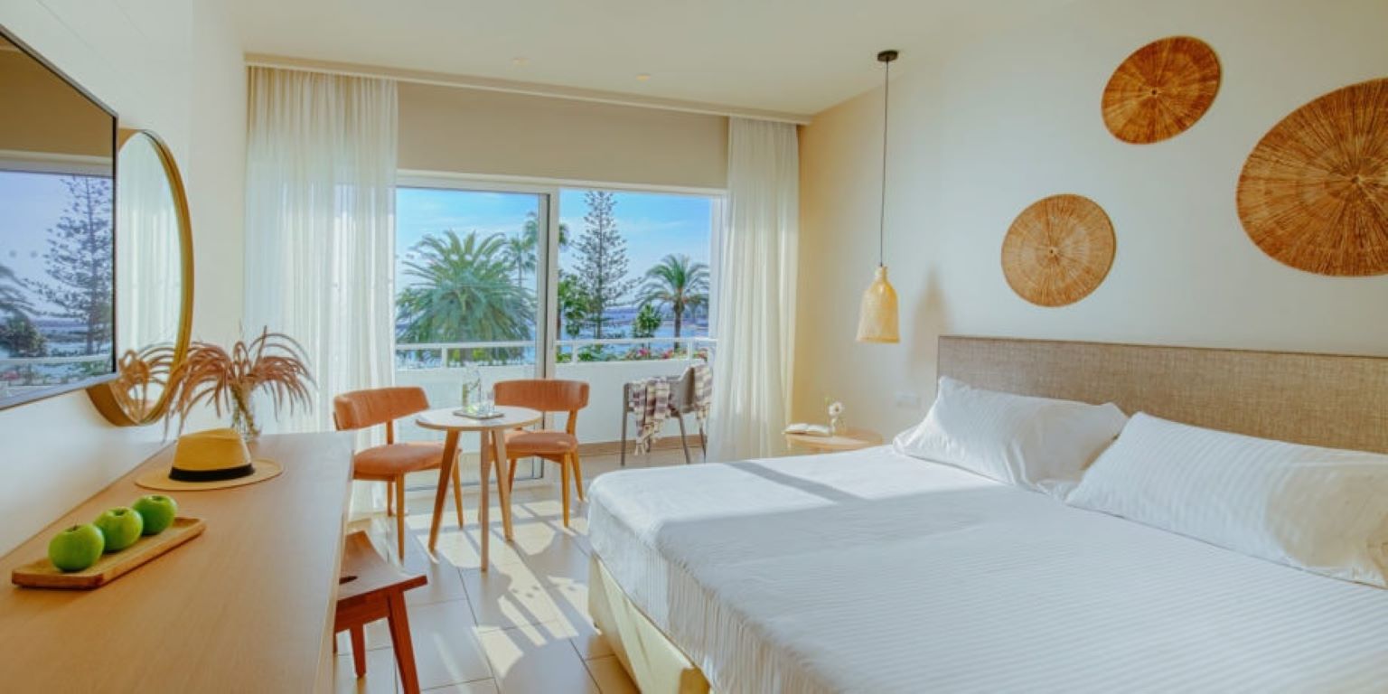 Nissi Beach Resort-Standardna soba more.jpg