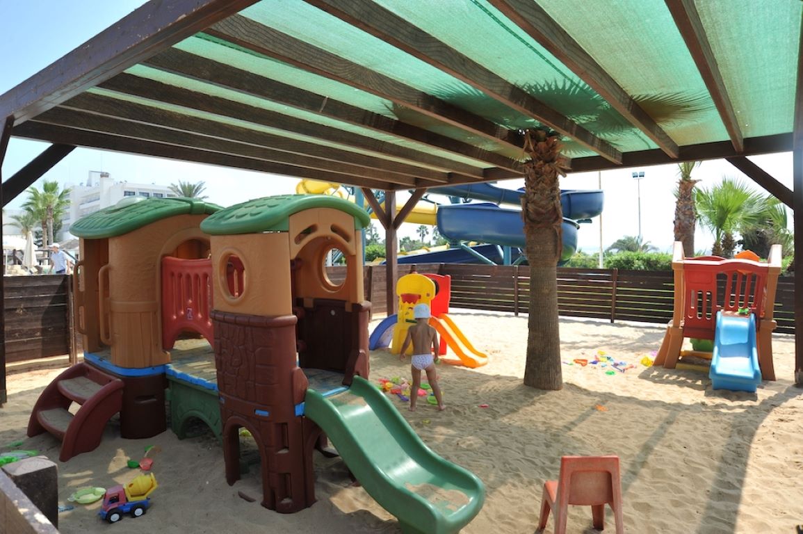 Adams Beach Hotel & Spa-Igraliste za decu.jpg