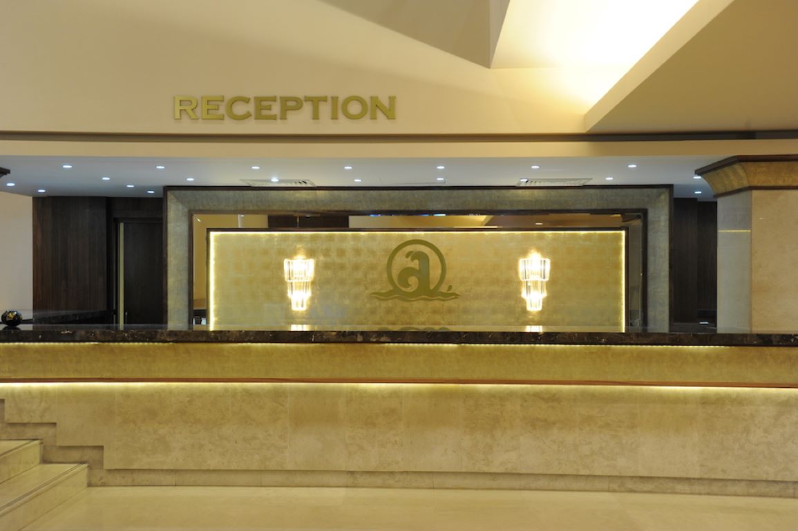 Adams Beach Hotel & Spa-Recepcija.jpg
