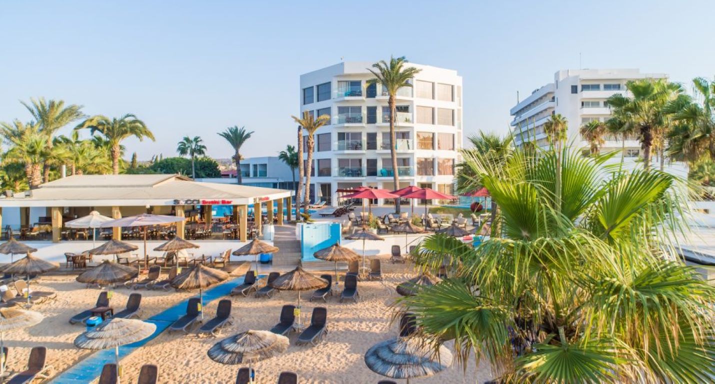 Adams Beach Hotel & Spa Deluxe Wing-Okruzenje hotela.jpg