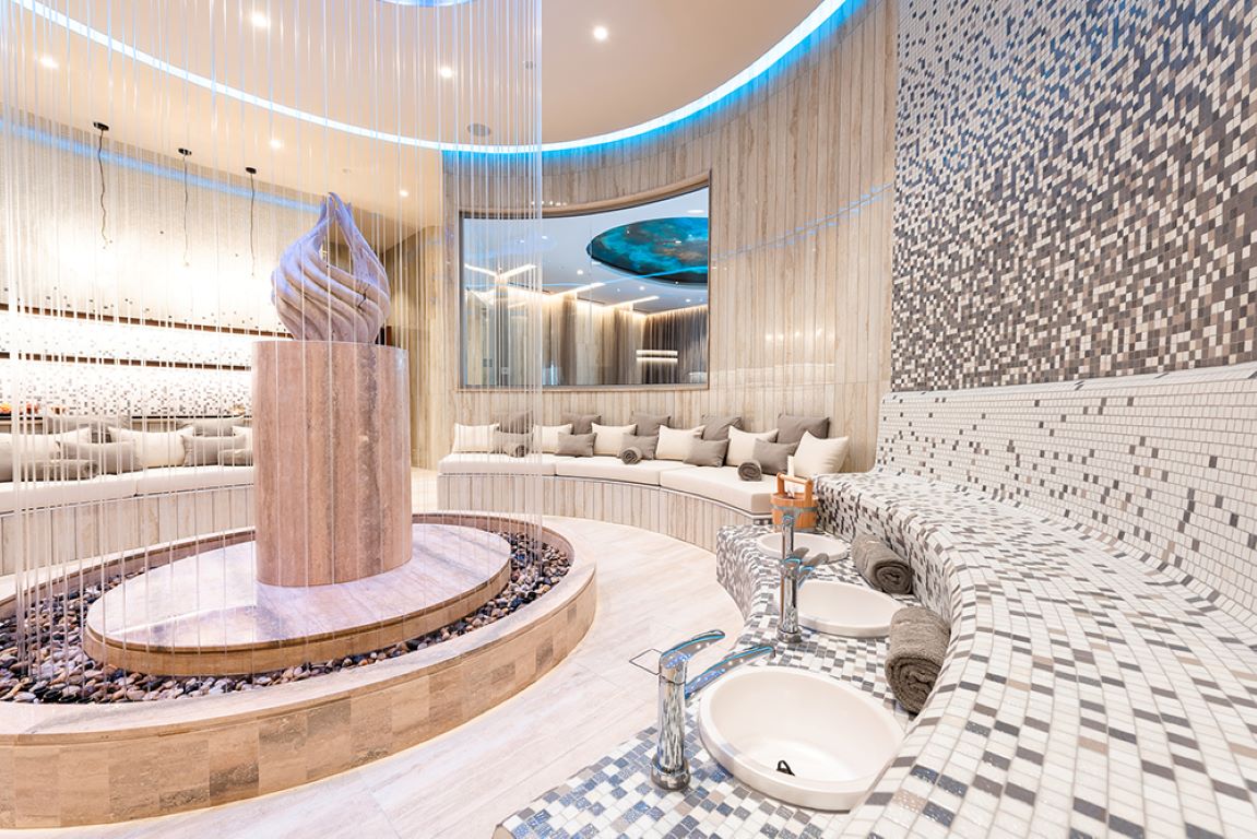 Adams Beach Hotel & Spa Deluxe Wing-Parno kupatilo.jpg