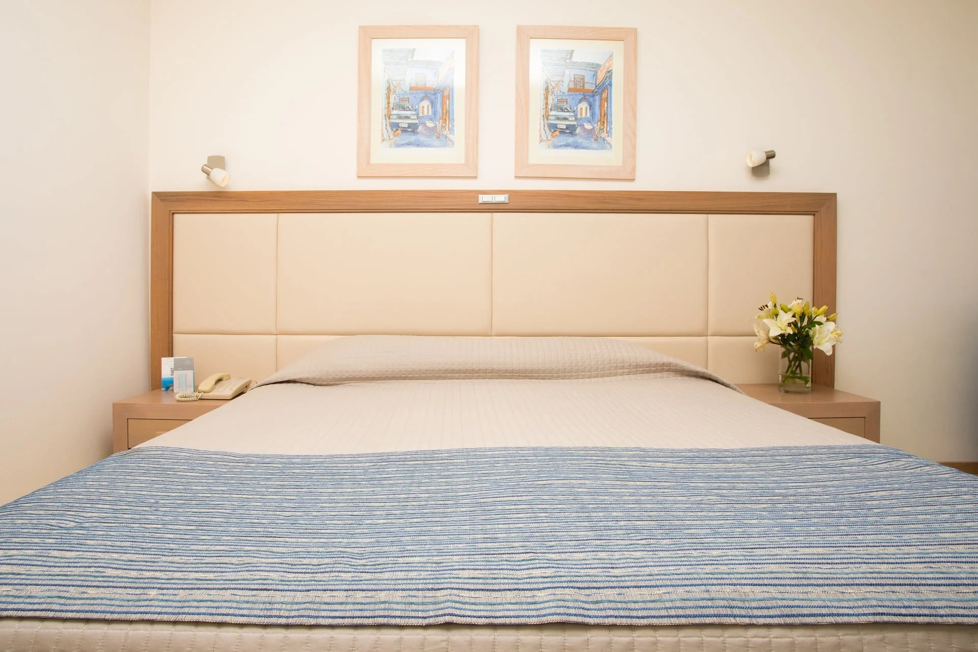 The Golden Coast Beach Hotel-Soba za osoba sa invaliditetom.jpg